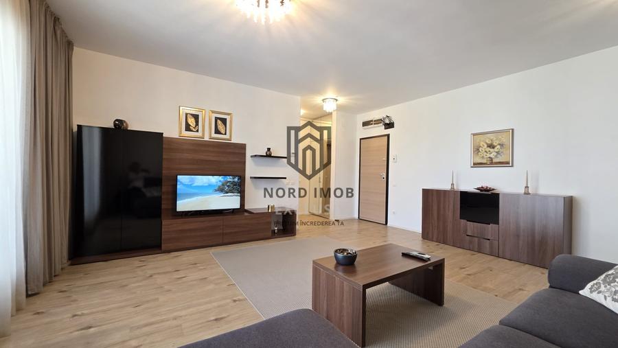 Apartament cu 4 camere semidecomandat, mobilat în Băneasa