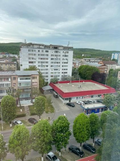 Apartament cu 2 camere decomandat, mobilat în Micro 4