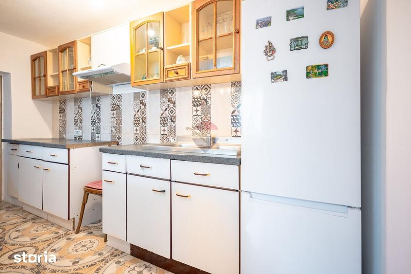 Casă cu 2 camere cu Teren 931 Mp în Șinca