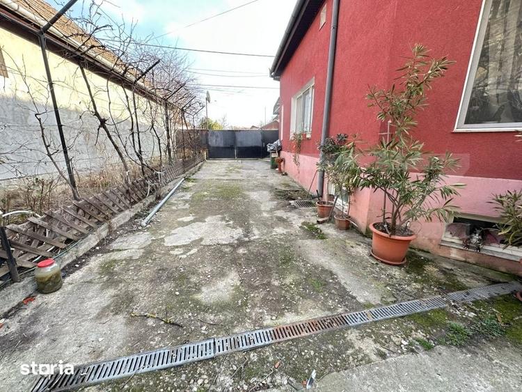 Casă cu 5 camere decomandat cu Teren 329 Mp în Bălcescu