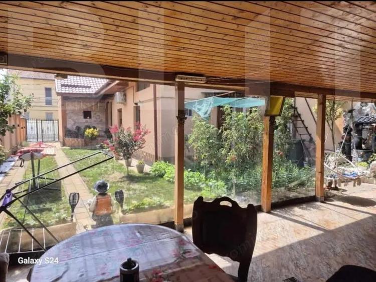 Casă cu Teren 350 Mp în Central