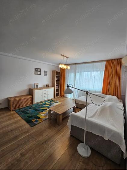 Apartament cu 3 camere semidecomandat în Drumul Taberei