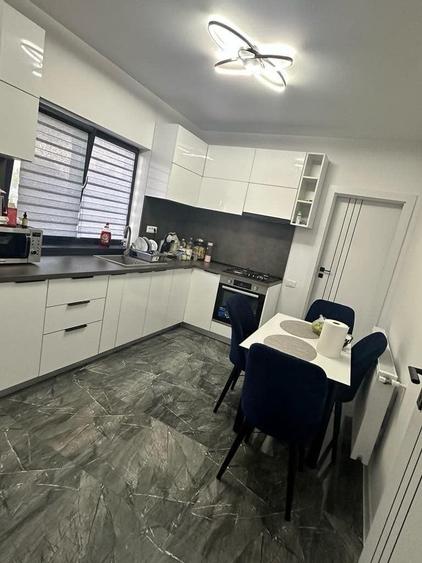Casă individuală cu 3 camere cu Canalizare în Clinceni