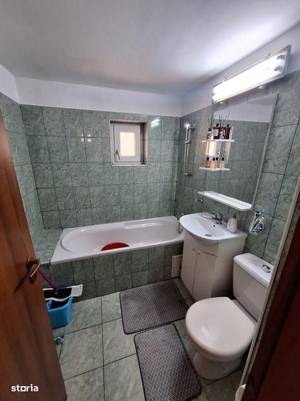 Apartament cu 3 camere decomandat în Ostroveni