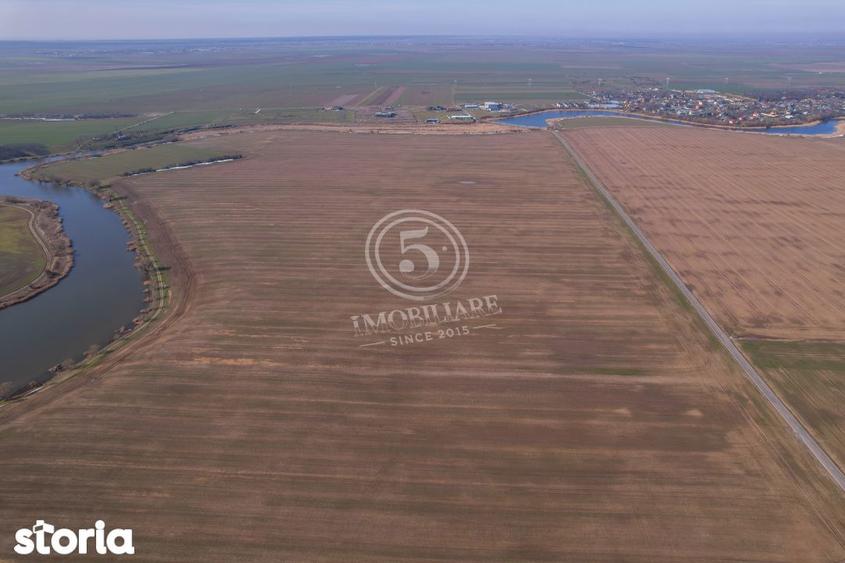 Teren de 17500 mp, în Vasilați