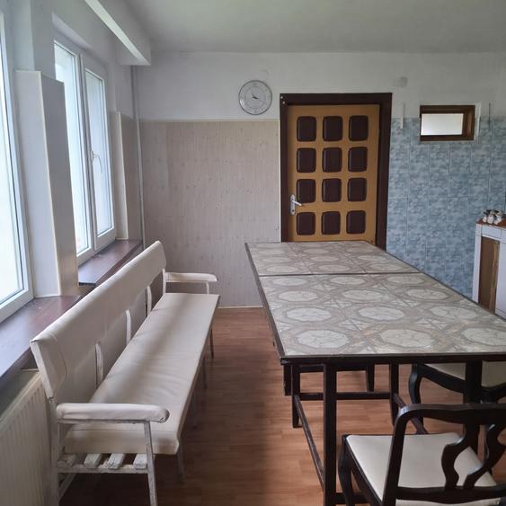 Casă individuală cu 6 camere cu Garaj în Clociov