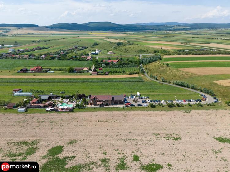 Proprietate specială, de 1,120 mp, în Podu Oltului