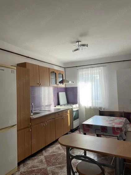 Apartament cu 2 camere decomandat în Galata