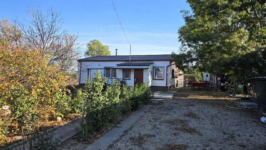 Casă cu 2 camere în Vucova