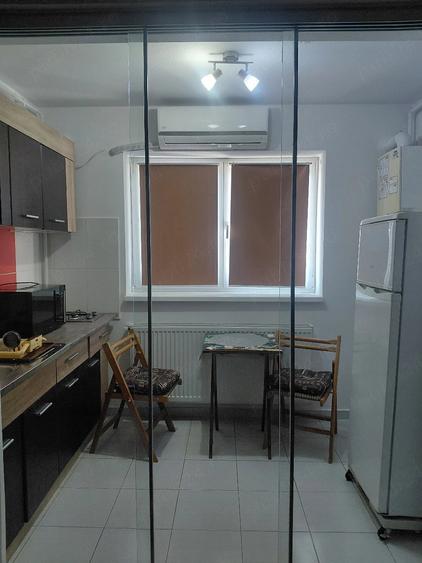 Garsonieră decomandată în Central