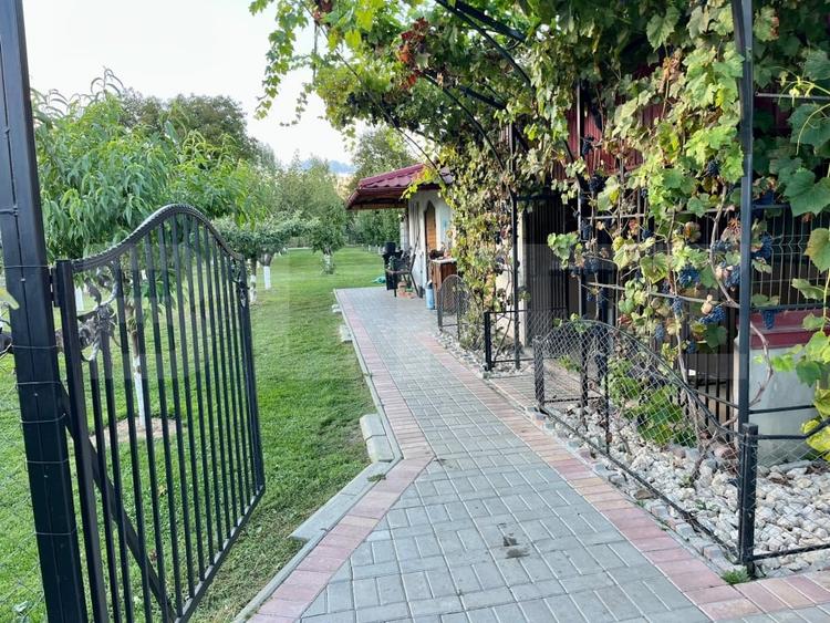 Casă individuală cu 5 camere cu Canalizare în Doicești