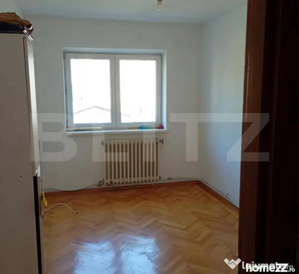 Apartament cu 3 camere decomandat în George Enescu