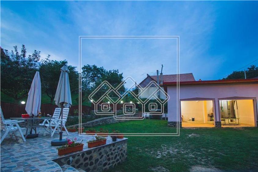 Casă individuală cu 6 camere cu Canalizare în Mohu