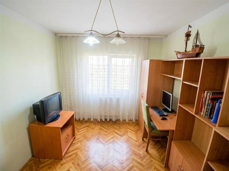 Apartament cu 3 camere decomandat în Decebal