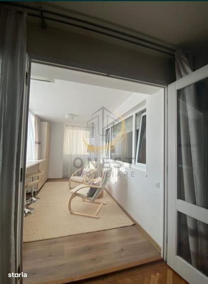 Apartament cu 4 camere decomandat în Lefaia