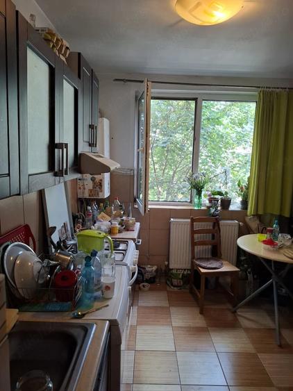Apartament cu 3 camere decomandat în Dristor