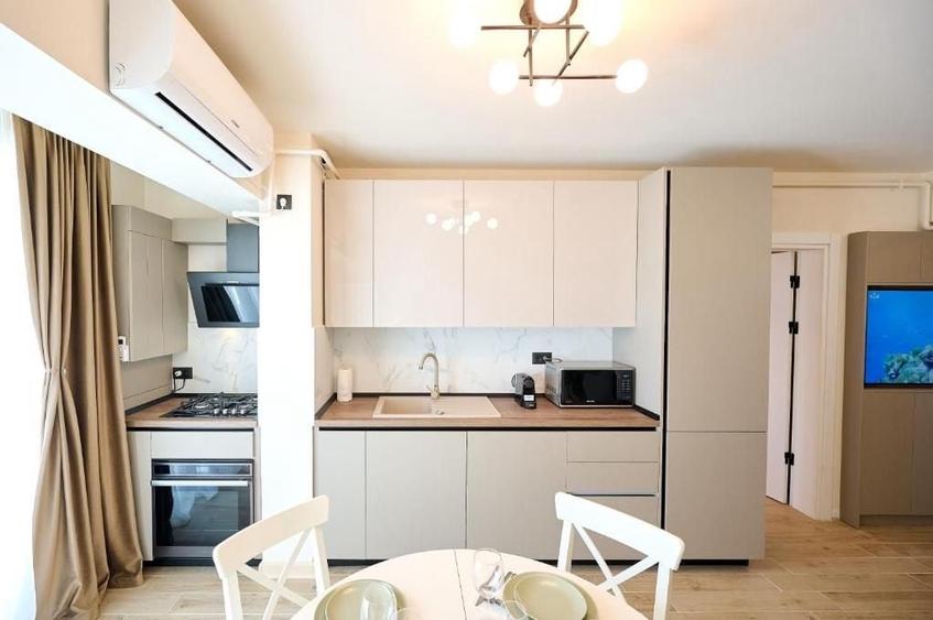 Apartament cu 2 camere semidecomandat, mobilat în Nord