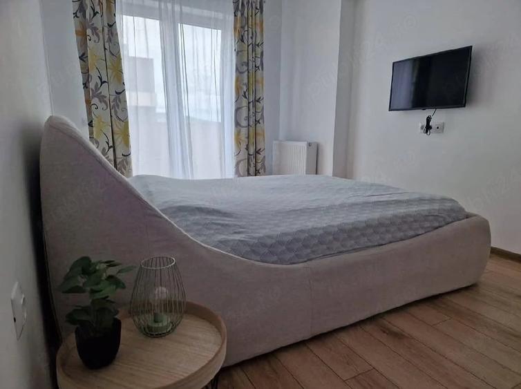 Se inchiriaza apartament cu 2 camere - 4
