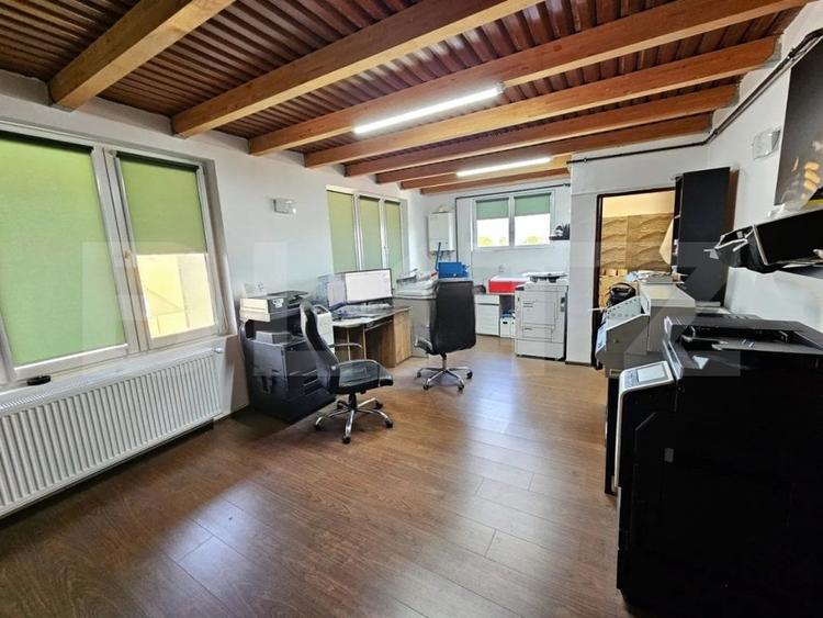 Apartament cu 4 camere decomandat în Cetate