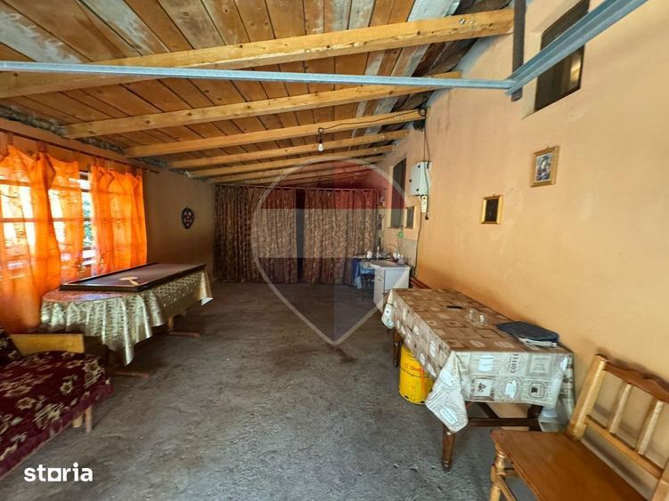 Casă cu 6 camere cu Teren 1526 Mp în Bolotești
