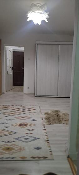 Garsonieră decomandată în Eroii Revoluției