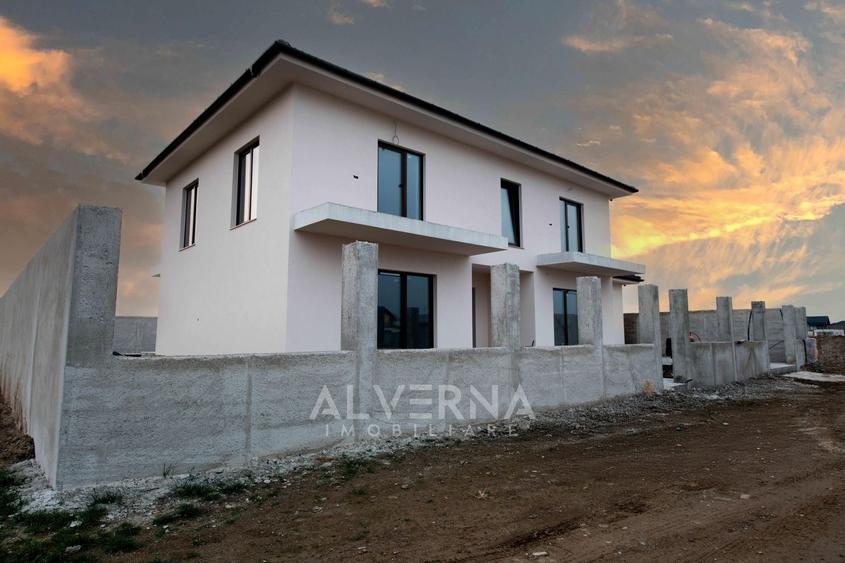 Casă individuală cu 5 camere cu Canalizare în Central