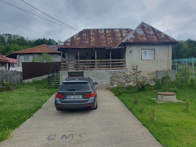 Casă cu 3 camere în Bala