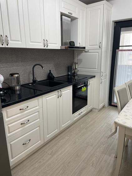 Apartament cu 2 camere decomandat în Periferie