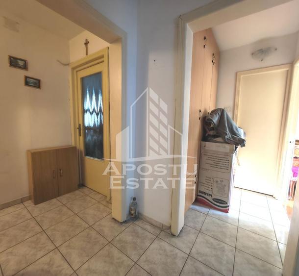 Apartament cu 3 camere decomandat, mobilat în Șagului