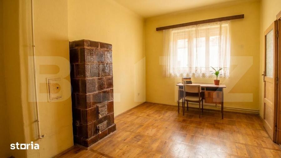 Casă cu 3 camere cu Teren 200 Mp în Central