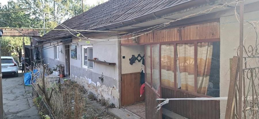 Casă cu 3 camere cu Teren 10000 Mp în Petros