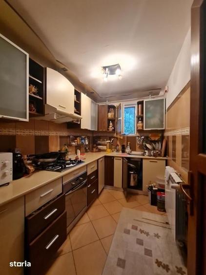 Casă cu 7 camere cu Teren 2000 Mp în Periș
