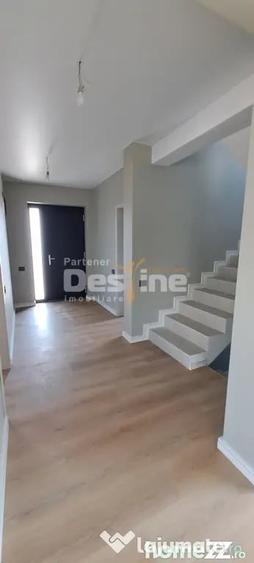 Casă cu 4 camere cu Teren 394 Mp în Miroslava
