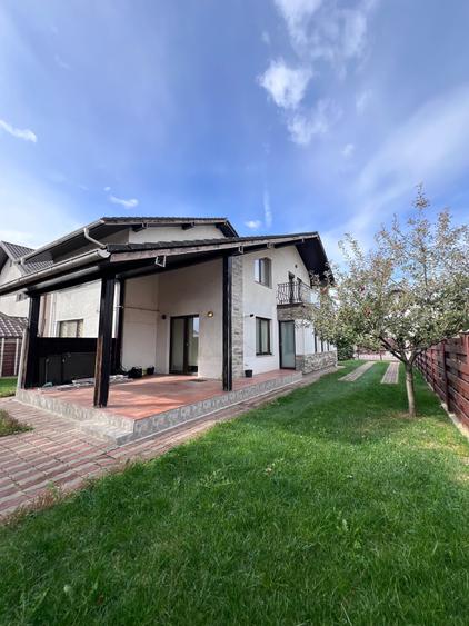 Casă cu 5 camere cu Teren 460 Mp în Prelungirea Craiovei