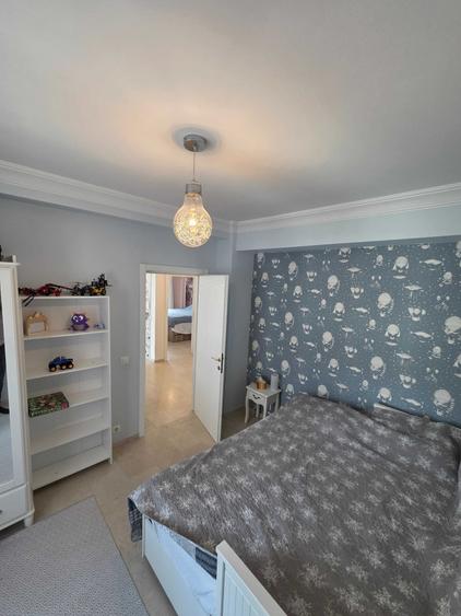 Apartament cu 3 camere semidecomandat în Nord