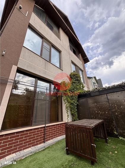 Casă cu 4 camere cu Teren 200 Mp în Central