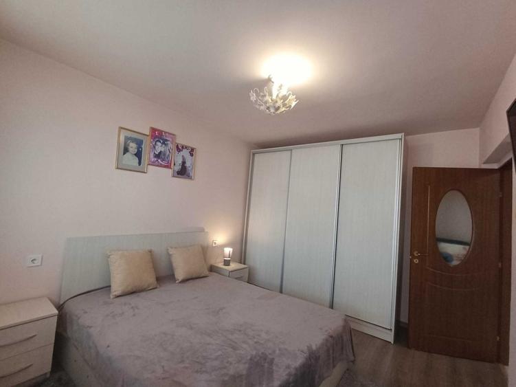 Apartament cu 2 camere decomandat în Central — fotografia 1