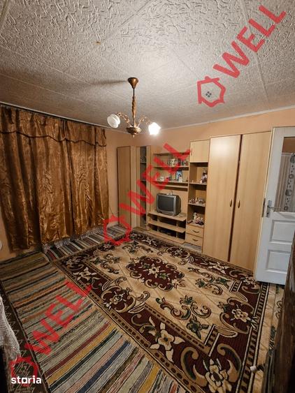 Casă cu 4 camere cu Teren 1185 Mp în Apața