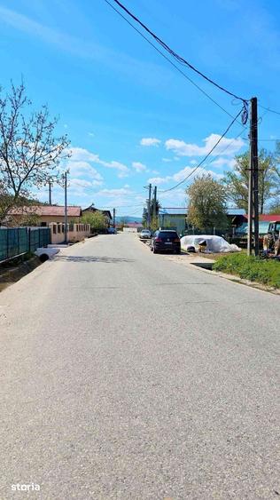 Casă cu 4 camere cu Teren 416.98 Mp în Olanu