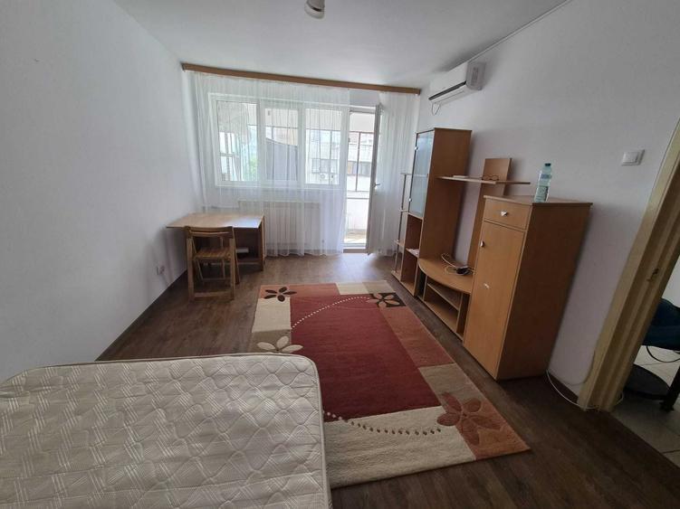 Apartament cu 2 camere decomandat în P-ța Gorjului