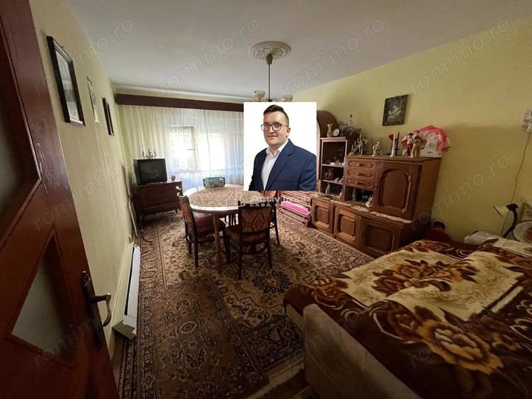 Apartament cu 3 camere decomandat în Est