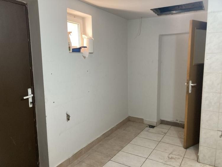 Spațiu comercial, de 100 mp, în Sântana de Mureș