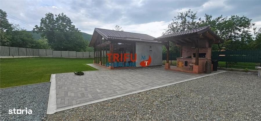 Casă cu 1 camere cu Teren 1335 Mp în Ampoița