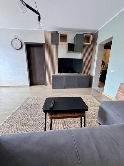 Apartament cu 2 camere semidecomandat în Sânpetru