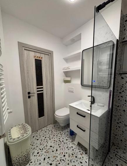 Apartament cu 3 camere decomandat, mobilat în Drumul Taberei