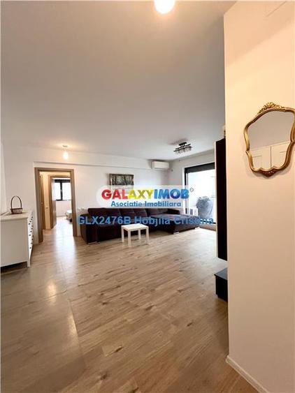 Apartament cu 4 camere semidecomandat, mobilat în Băneasa