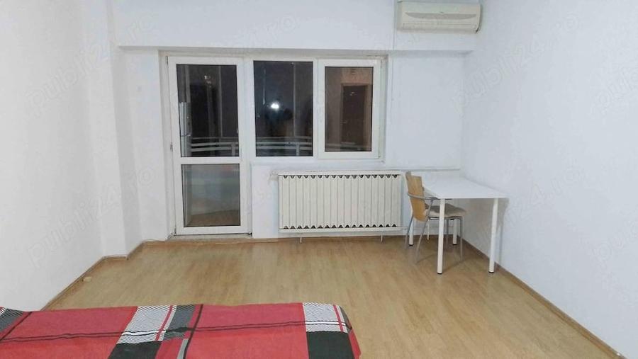 Garsonieră decomandată în Vitan