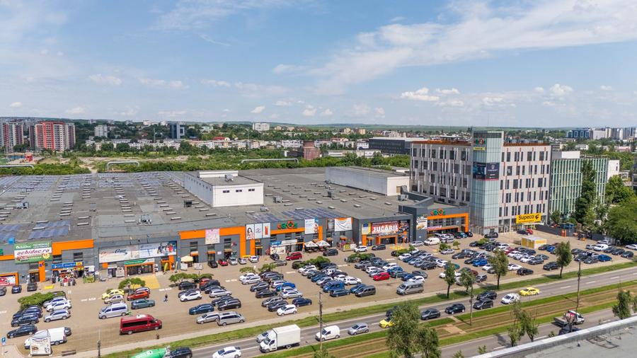 Spațiu comercial, de 90 mp, în Baza 3