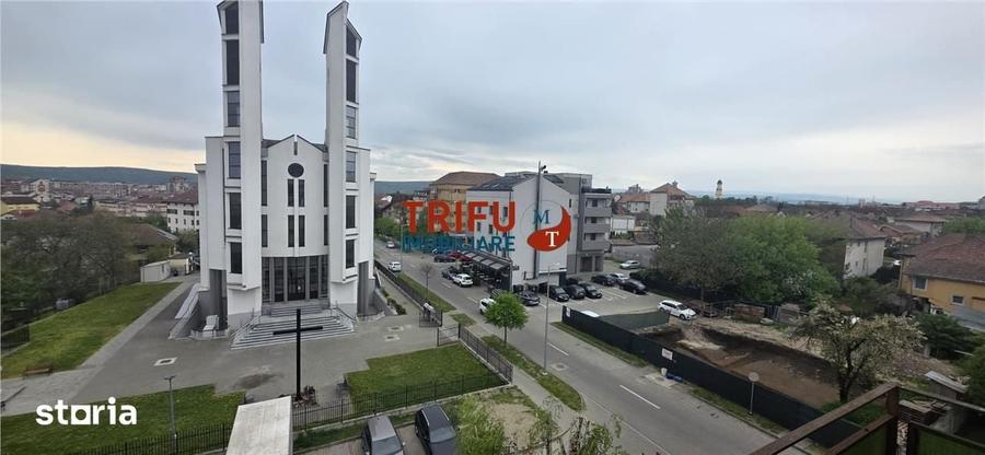 Apartament cu 3 camere decomandat în Tolstoi