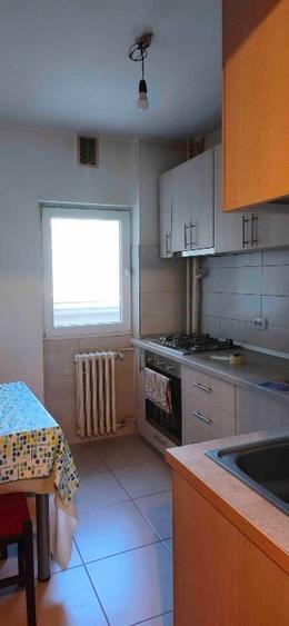 Apartament cu 3 camere decomandat, mobilat în Unirii